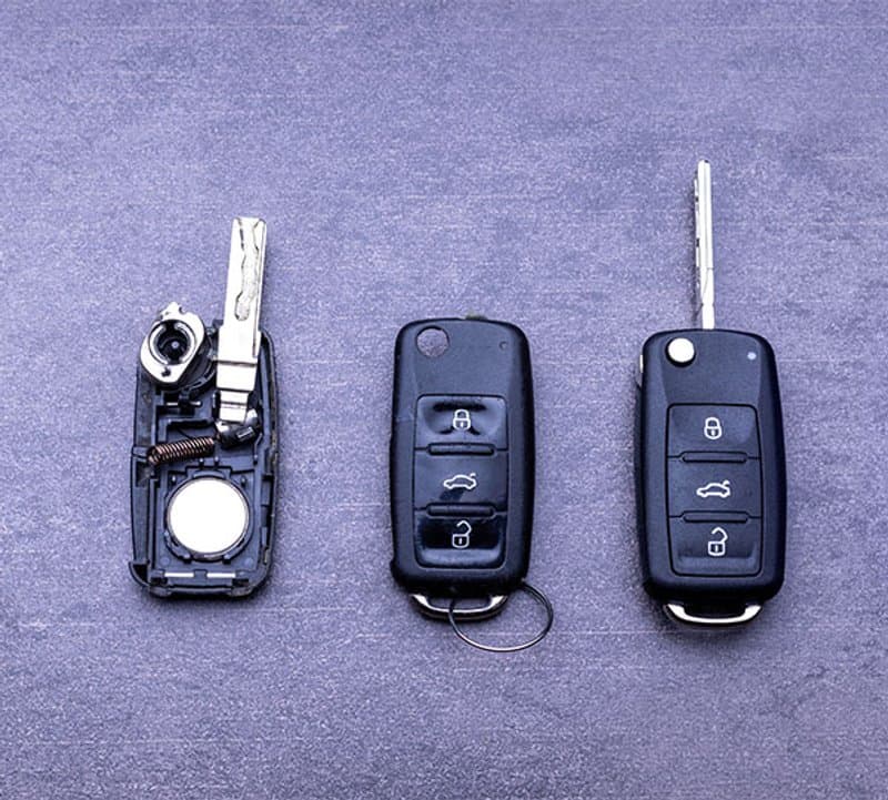Replacement car key fob supplied and programmed by AW Auto Locks in Essex